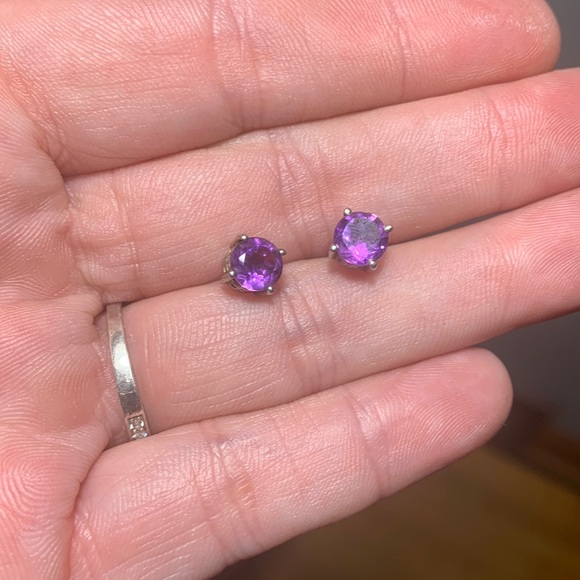 Jewelry - Amethyst stud earrings